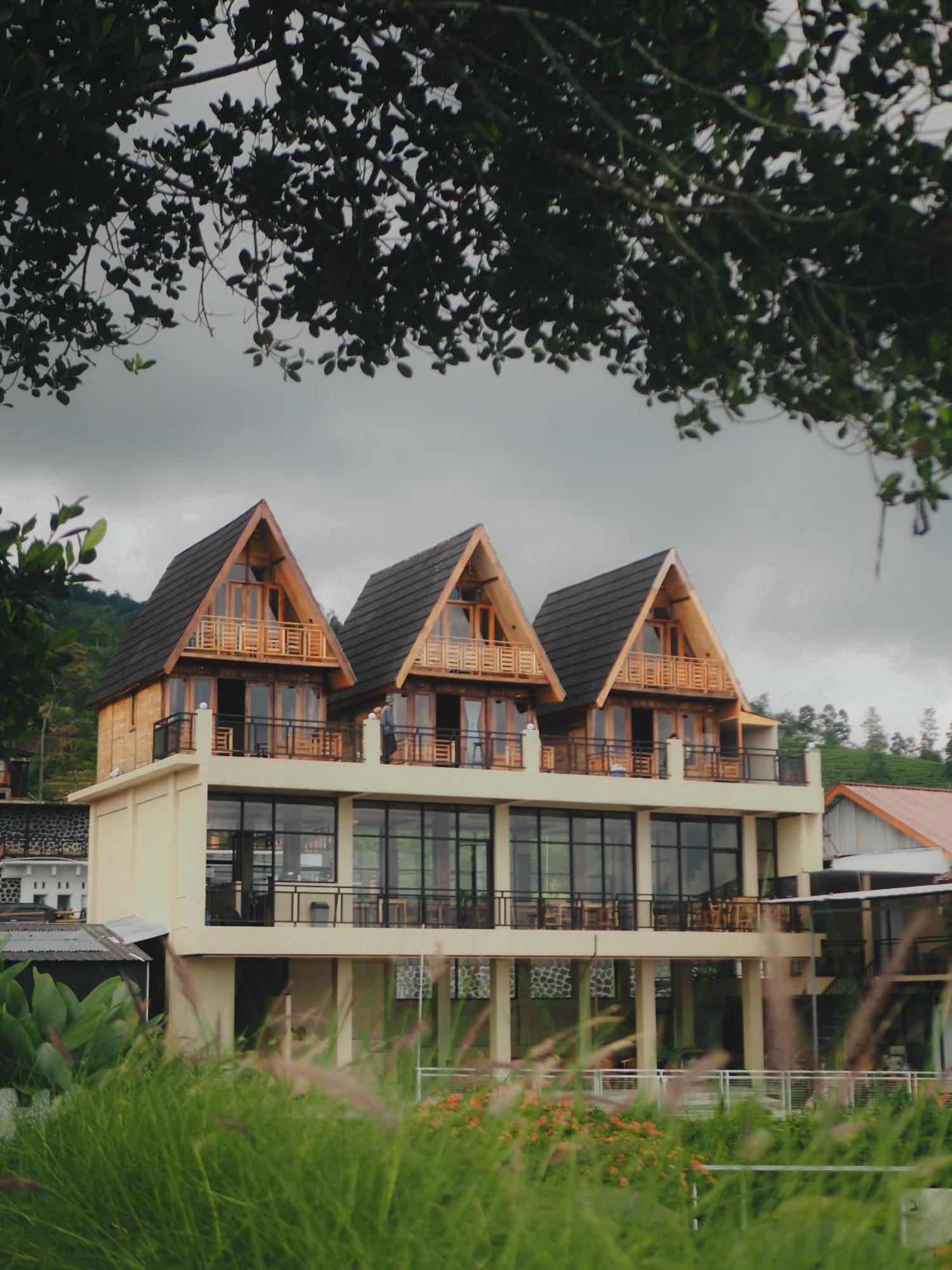 Pojok Kahyangan Homestay And Cabin Kejajar Exteriér fotografie
